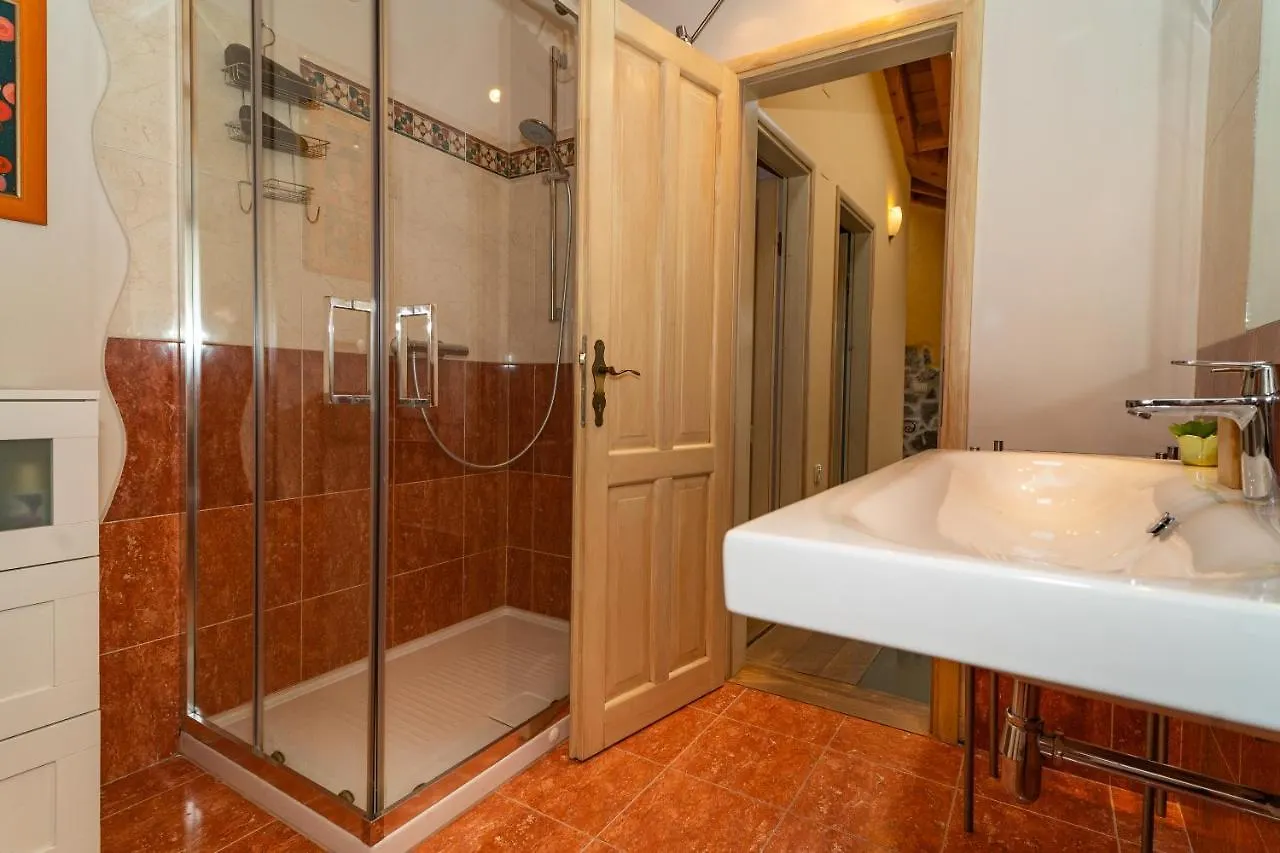 فيلا Beautifully Renovated Old Stone House With Large Private Outdoor Pool Ruzici  فيلة