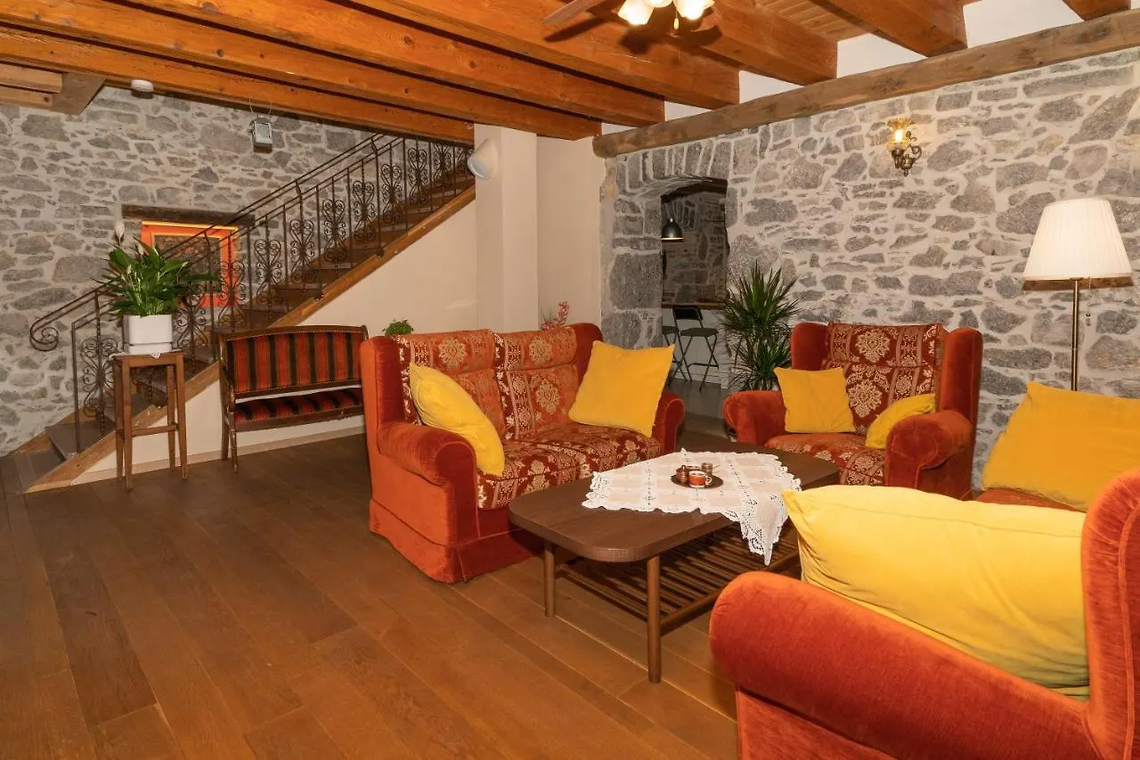 فيلا Beautifully Renovated Old Stone House With Large Private Outdoor Pool Ruzici