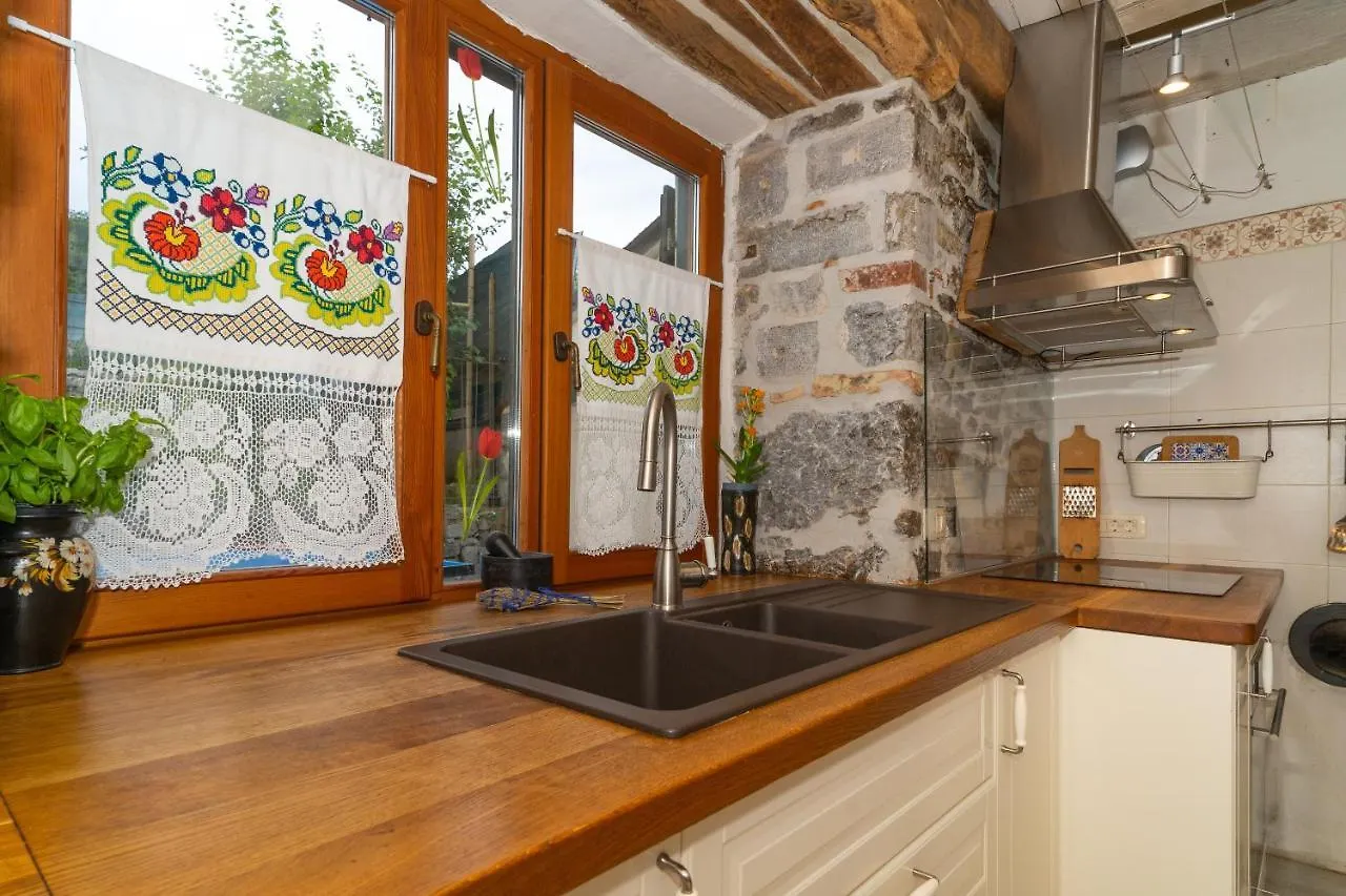 فيلة فيلا Beautifully Renovated Old Stone House With Large Private Outdoor Pool Ruzici