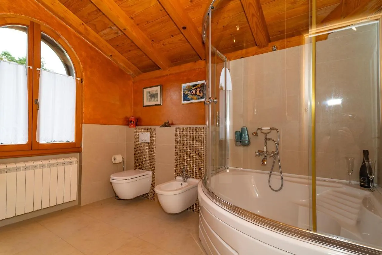 فيلا Beautifully Renovated Old Stone House With Large Private Outdoor Pool Ruzici  0*, Ruzici (Primorje-Gorski Kotar)
